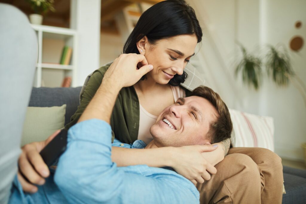 12 Things Happy Couples Do For Each Other - Loverz Theatre