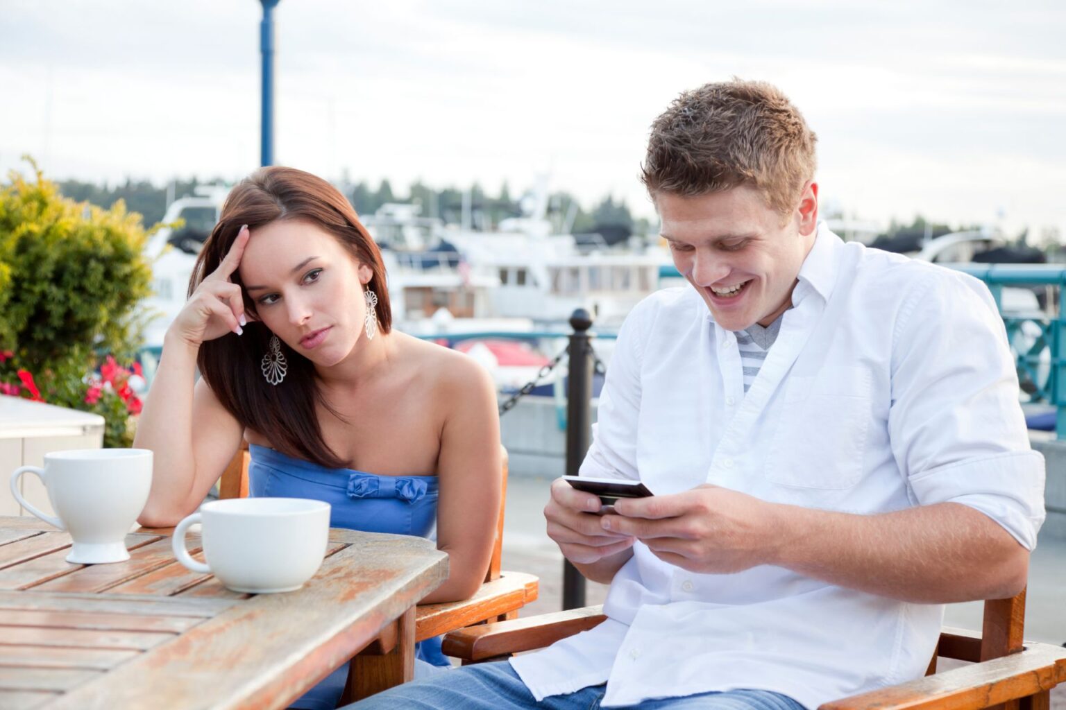 13 Things You Should Never Do On A First Date - Loverz Theatre