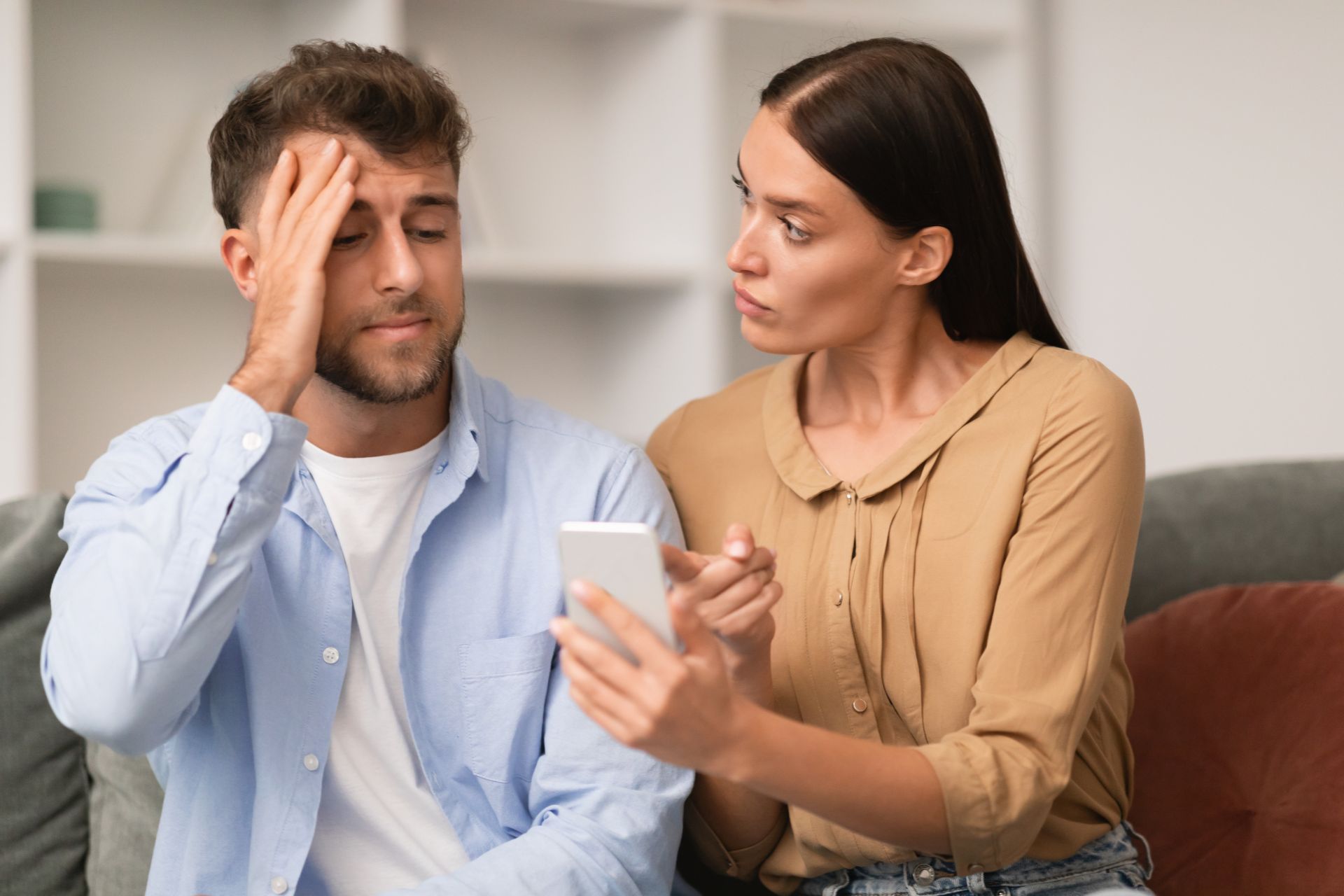 signs that he is lying to you