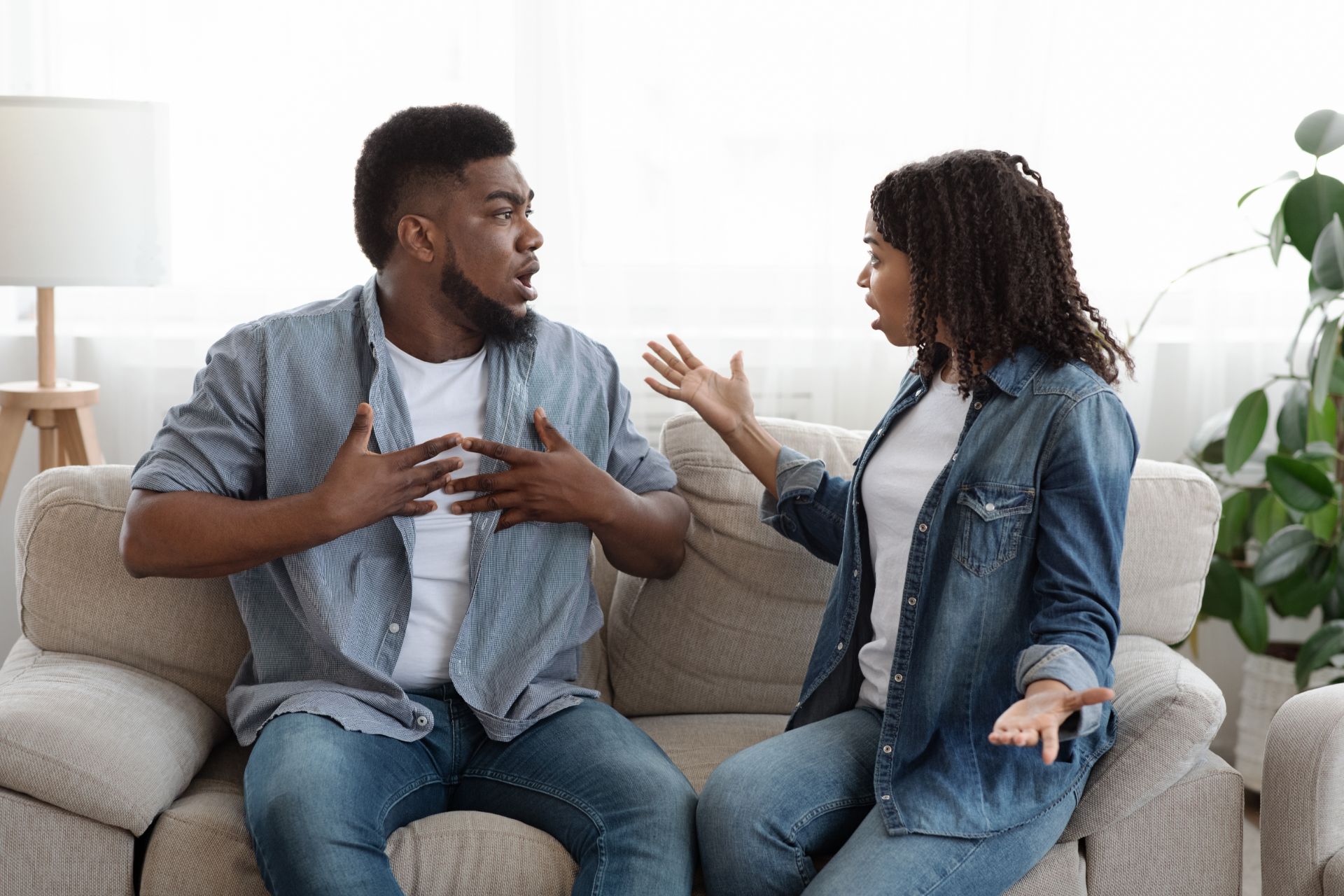 signs that he is lying to you